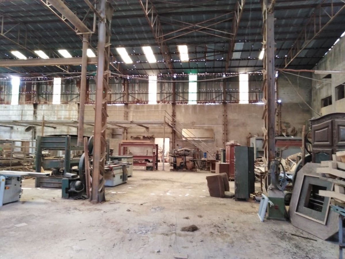A VENDRE USINE MEUBLES 1734/2828 M2 SFAX Vente Locaux Industriels et