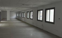 A LOUER ETAGE IMM 750 M2 LAC