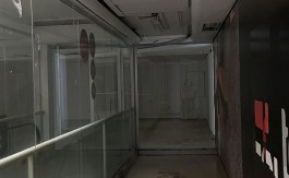 A L ESPACE  708 M2 AV BOURGUIBA TUNIS