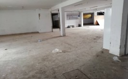 A VENDRE LOCAL 4000 M2 R+1 CHARGUIA