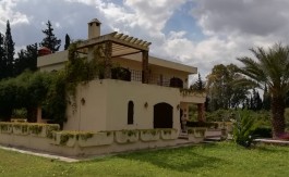 AL VILLA DE MAITRE 240/8000 M2 MORNAG