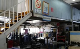 AV USINES SIEGES AUTOS 1900 M2 B AROUS