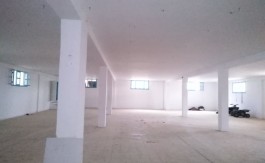 A LOUER LOCL DALLE 900 M2 MONASTIR SUD