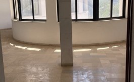 A VENDRE LOCAL 2700/2495 M2 CHARGUIA