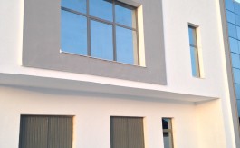 A LOUER ECOLE A CHOUTRANA 1800 M2 R+1