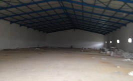 A LOUER LOCAL 6000 M2 ZON AV FISC
