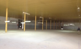 A LOUER USINE 4300 M2 A GROMBALIA