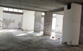 A LOUER LOCAL COMMERC 600 M2 DIV LAC 2