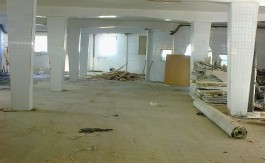 A LOUER LOCAL 3200 M2 K SAID