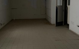A LOUER DEPOT COMMERCE 900 M2 ARIANA