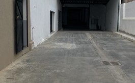 A VENDRE LOCAL 4600/7500 M2 TUNIS NORD