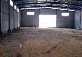 A LOUER LOCAL 1150 M2 CHARPENTE