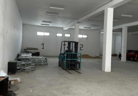 A VENDRE LOCAL 1231/1600 M2 RADES