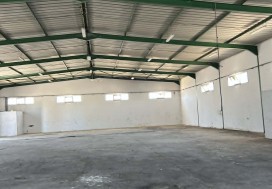 A L DEUX LOCAUX 2000/10050 M2 TU OUEST