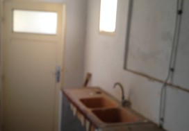 A LOUER LOCAL 1000 M2 R+2 INTILAKA