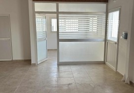 A LOUER LOCAL 1728/3360 M2 NEUF TU OUEST