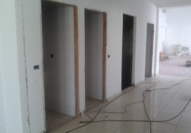 ALOUER LOCAL 2500 M2 R+2 MGHIRA