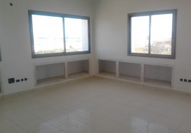 ALOUER LOCAL 2500 M2 R+2 MGHIRA