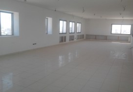 ALOUER LOCAL 2500 M2 R+2 MGHIRA