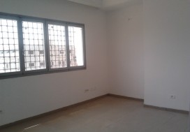 A LOUER LOCAL NEUF 1400 M2 MGHIRA