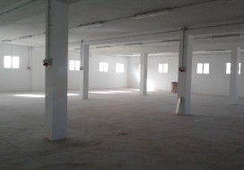 A LOUER 1000 M2 AU KRAM