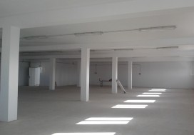 A LOUER 1000 M2 AU KRAM