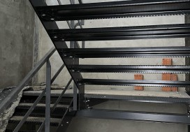A L LOCAL NEUF THS 7050/9100 M2 TUN SUD