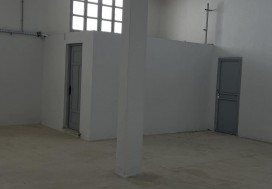 A LOUER LOCAL INDUSTR 2104 M2 GROMBALIA