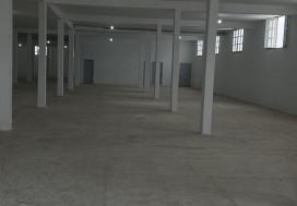 A LOUER LOCAL INDUSTR 2104 M2 GROMBALIA