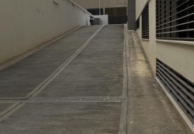 A LOUER ETAGE IMM 750 M2 LAC