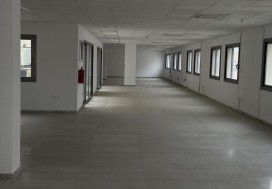 A LOUER ETAGE IMM 750 M2 LAC