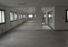 A LOUER ETAGE IMM 750 M2 LAC