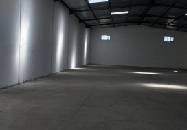 AV 3 DEPOTS 800 M2 L'UN TUNIS SUD