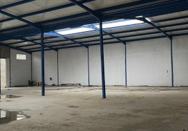 L LOCAL NEUF 3000 M2 TUNIS SUD