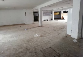A VENDRE LOCAL 4000 M2 R+1 CHARGUIA