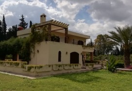 AL VILLA DE MAITRE 240/8000 M2 MORNAG
