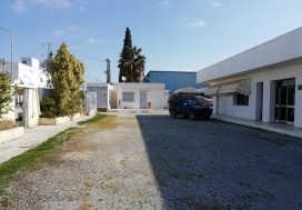 AV USINES SIEGES AUTOS 1900 M2 B AROUS