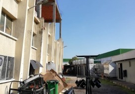 AV USINES SIEGES AUTOS 1900 M2 B AROUS