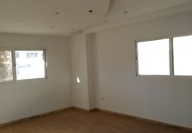 A VENDRE LOCAL 4000 M2 R+1 CHARGUIA