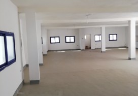 A LOUER LOCAL 4900 M2 DIVISIBLE A RADES