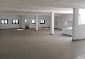 A LOUER LOCAL 4900 M2 DIVISIBLE A RADES