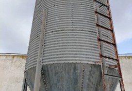 A L CENTRE AVICOLE 3270/8800 M2 MORNAG