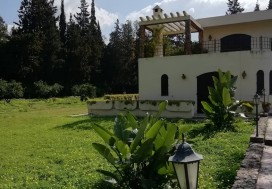 AL VILLA DE MAITRE 240/8000 M2 MORNAG