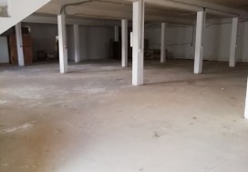 A LOUER LOCAL 1900 M2 R+2 TUNIS NORD