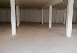 A LOUER LOCAL 1900 M2 R+2 TUNIS NORD