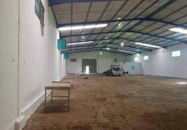 A LOUER LOCAL INDUSTR 1800 M2 TUN OUEST