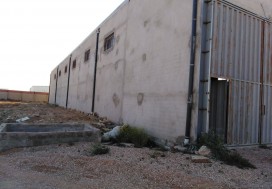 A VENDE LOCAL CHARP 1000/3000 M2 SFAX