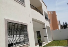 A VENDRE VILLA 340 M2 MANOUBA