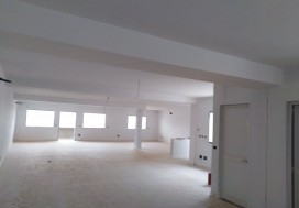 A LOUER LOCAL NEUF 990/501 M2 SFAX