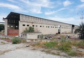 A LOUER DEPOT 3726 M2 HAUT 14 M TUN SUD